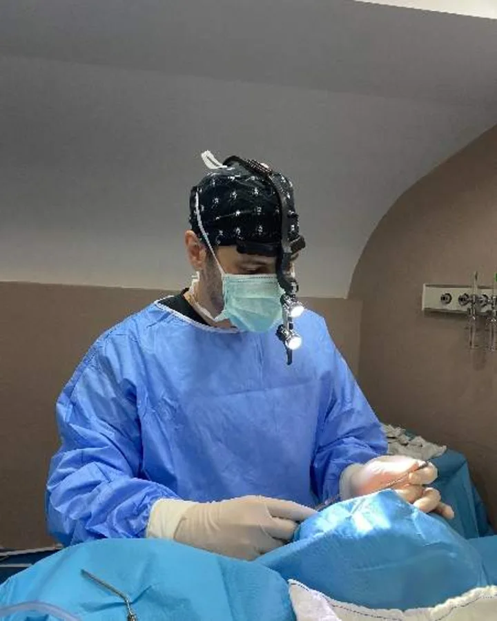 Op. Dr. Alper Burak Uslu